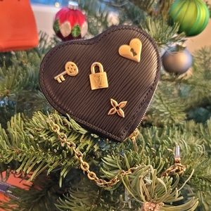 Louis Vuitton Epi Heart coin case - Xmas Special